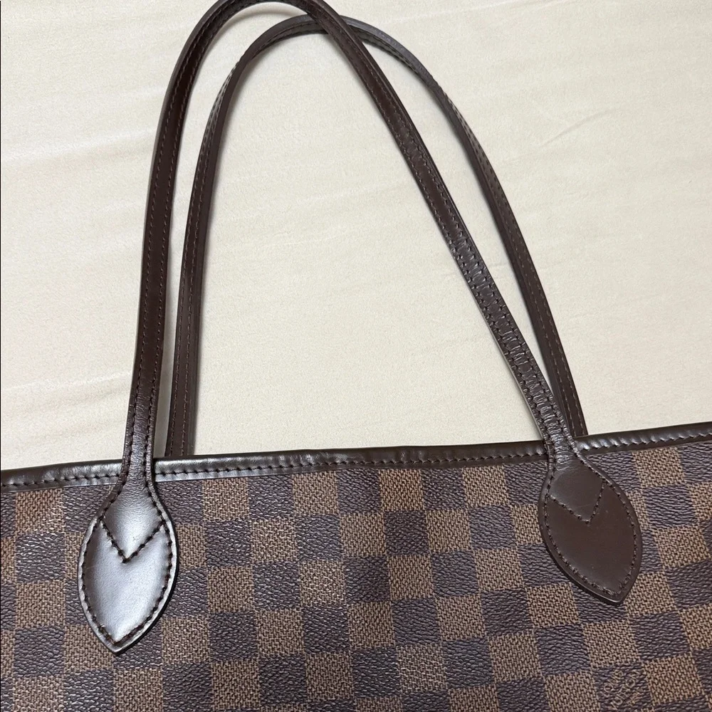 Louis Vuitton Neverfull GM - Picture 4 of 16
